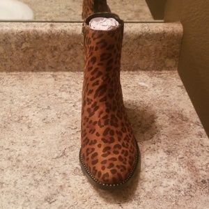 BeBe Boots women size 7.5 still in box